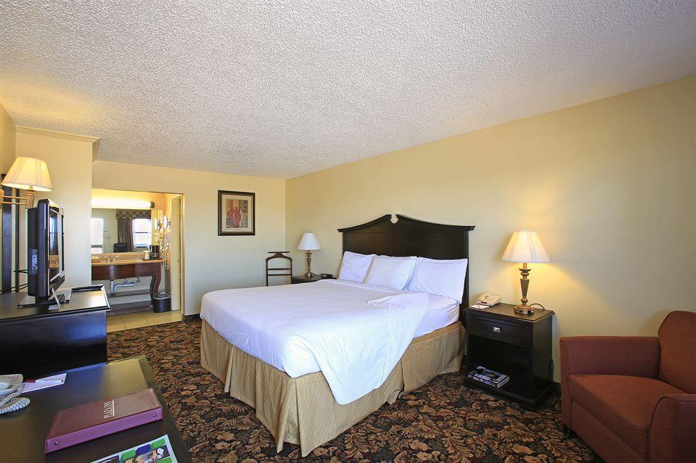 Plaza Inn Midland Eksteriør billede